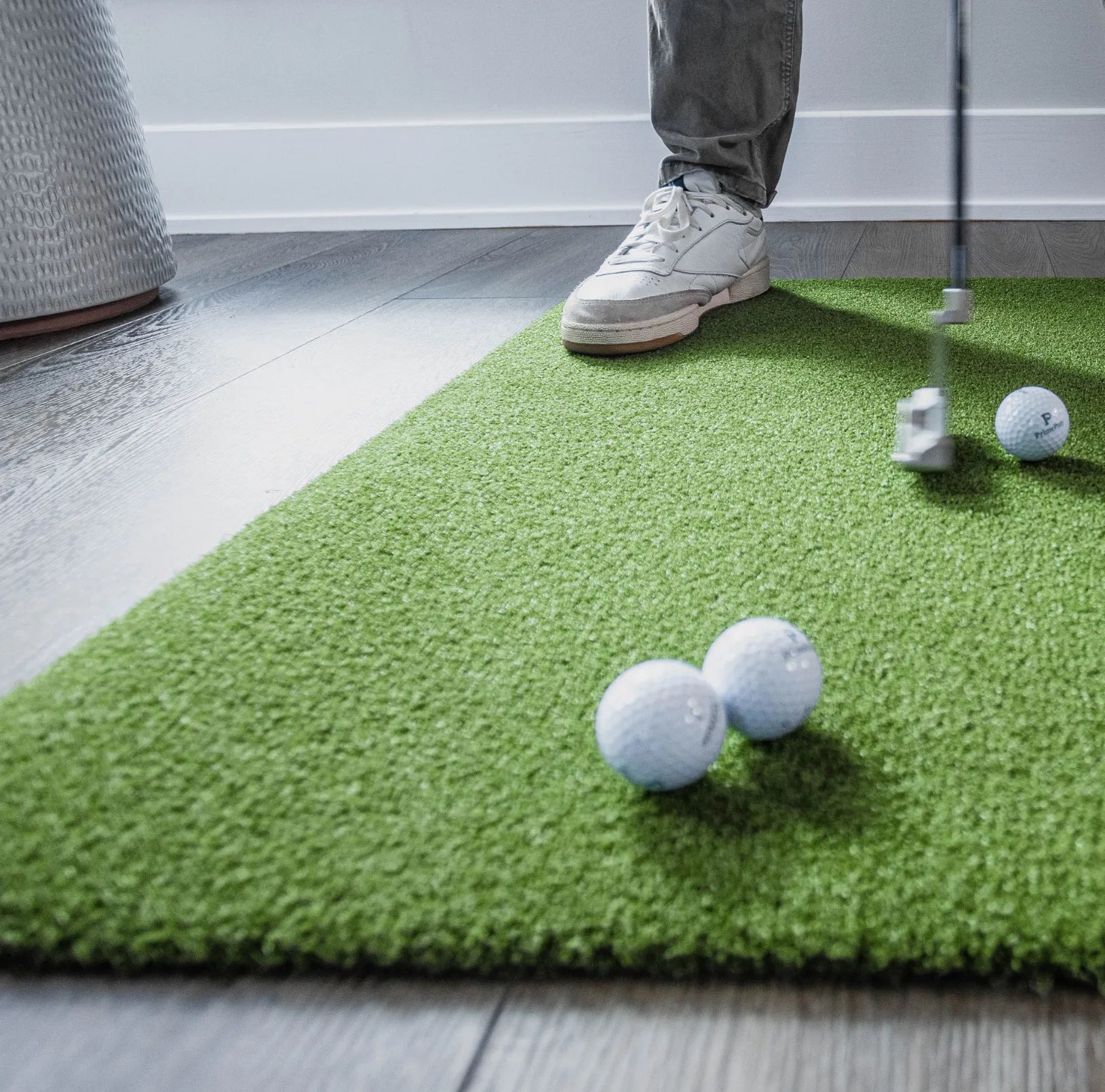 Putt Your Way to Success: 15 Benefits of an Indoor Putting Green – PrimePutt